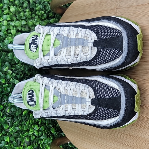 Nike Air Max 97 Running Sneaker Shoe Pure Platinum/Volt Size  7youth/8.5 Womens - Picture 6 of 10